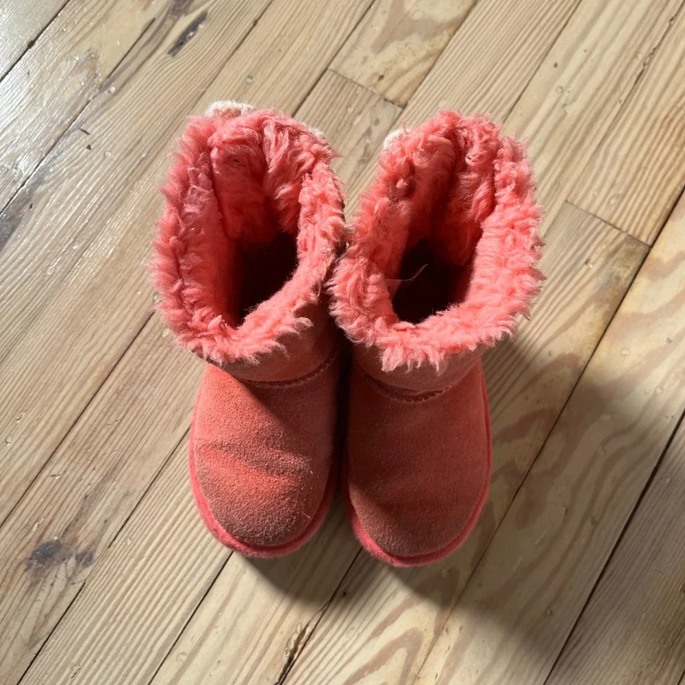 UGG Bailey Bow II Toddler Boots Size 9 Coral Pink Suede Double Bow 1153640T
